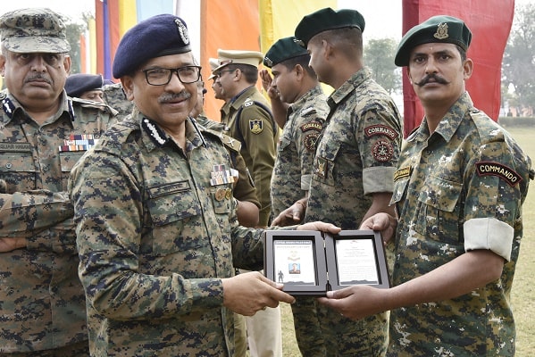   सम्मान समारोह में वीरता पदक विजेताओं को सम्मानित किया गया