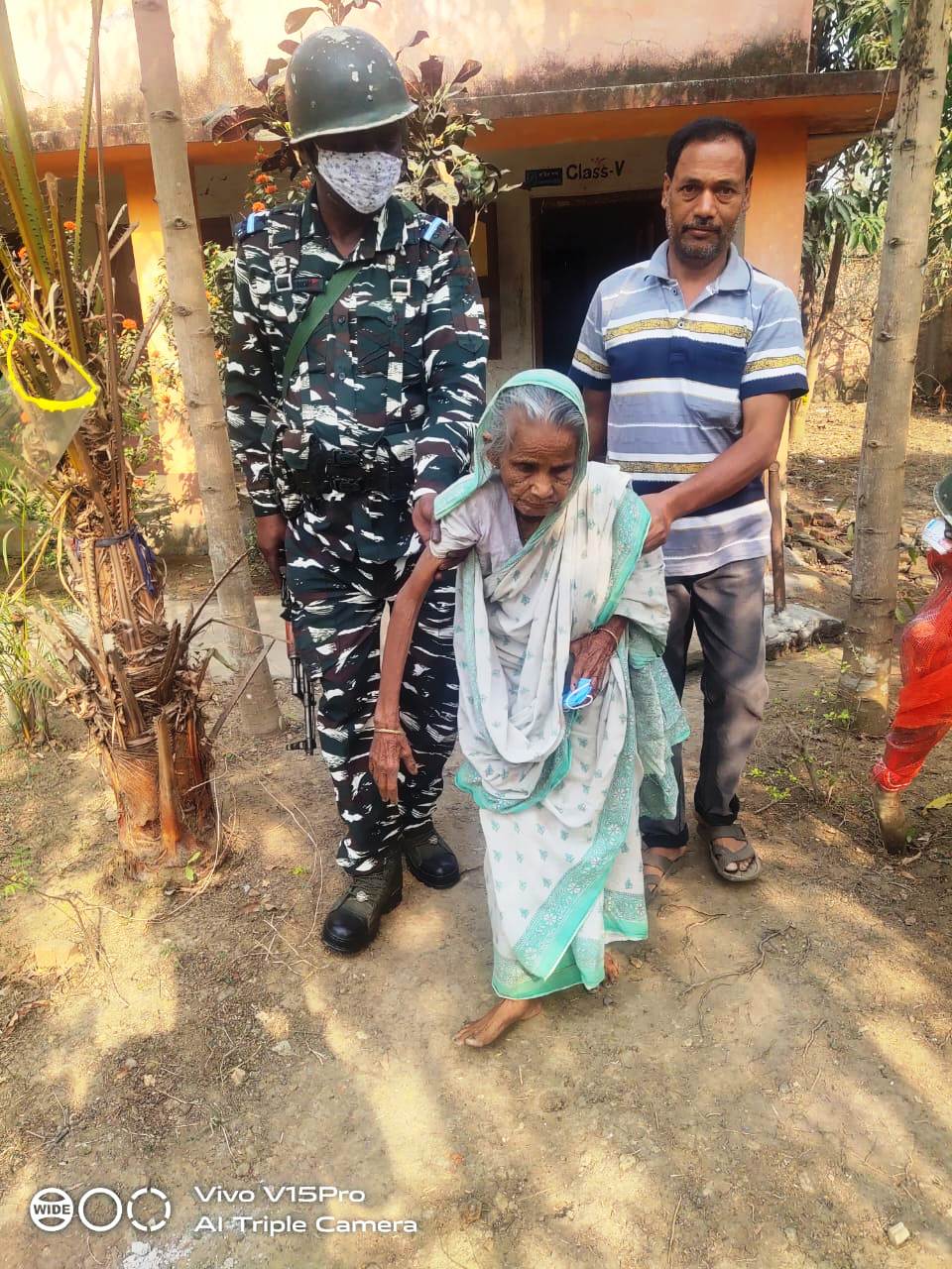 CRPF Jawans helping old women