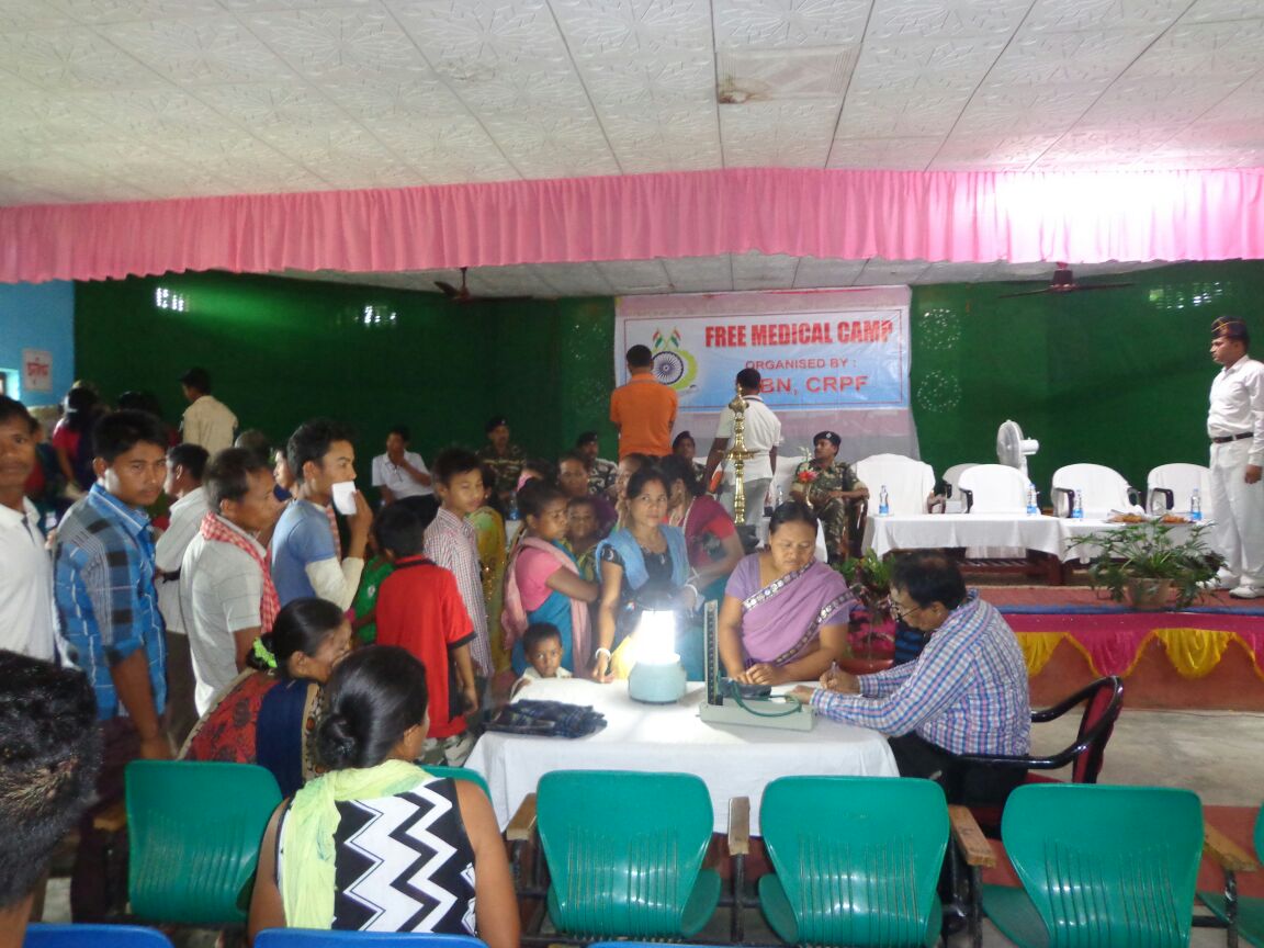 नि: शुल्क चिकित्सा शिविर 71 बीएन सीआरपीएफ द्वारा आयोजित