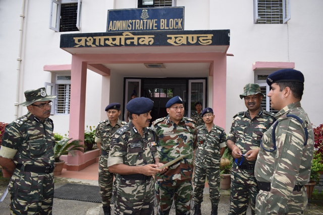   असम राईफल प्रषिक्षण केन्द्र दीमापुर में आयोजित अखिल पूर्वोत्तर अंचल केन्द्रीय सषस्त्र पुलिस बल वाद-विवाद प्रतियोगिता में द्वितीय स्थान प्राप्तकर्ता एम व एन सेक्टर के सिपाही/जीडी जी0पी0दुबे।