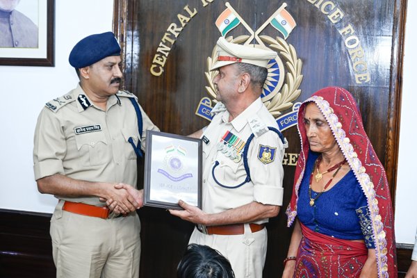   Photos of Superannuation fucntion of Insp GD Gopichand and SI GD Kailash Chand Meena