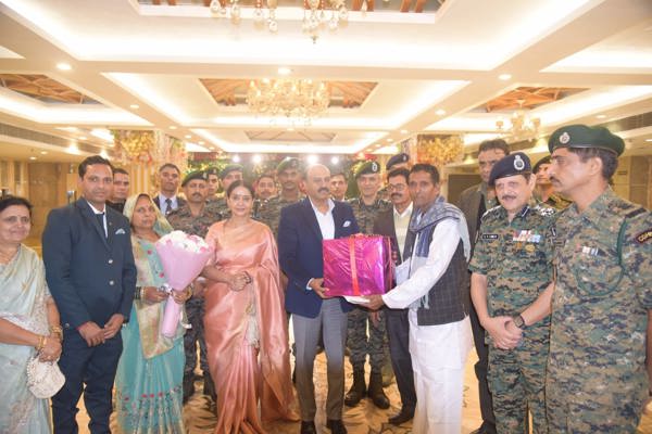   DG CRPF accompanied by Dr. Anamika Singh, President CWA, attended the wedding ceremony of Princy Chaurasia, sister of Veer Balidani AC Rakesh Kumar Chaurasia of 201 CoBRA.
