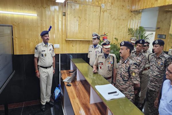   DG interacted  with young recruits at RTC Lethpora