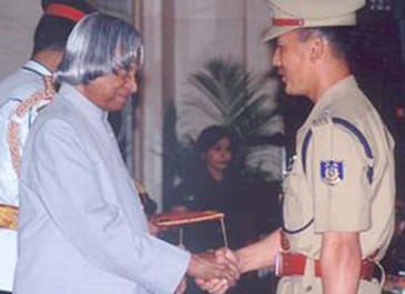Shaurya Chakra Awarded by President of India picture 2